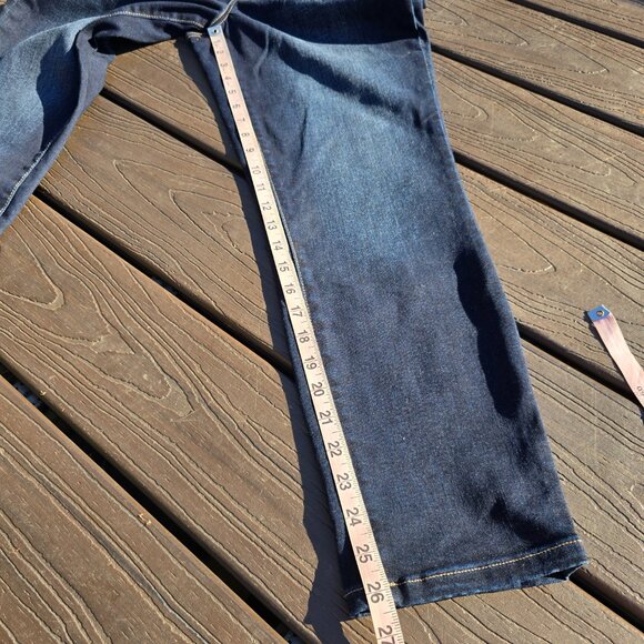Maurices M Jeans mid-rise, Like new, size M - Picture 5 of 6